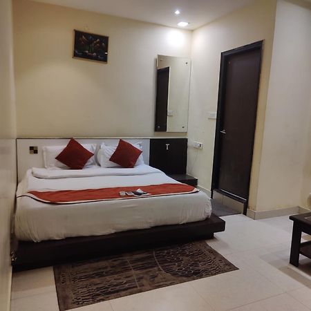 Hotel Sanjay Galaxy,Kānpur Exterior photo