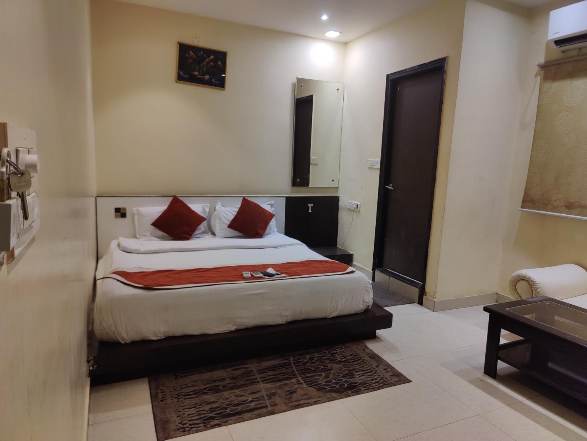 Hotel Sanjay Galaxy,Kānpur Exterior photo