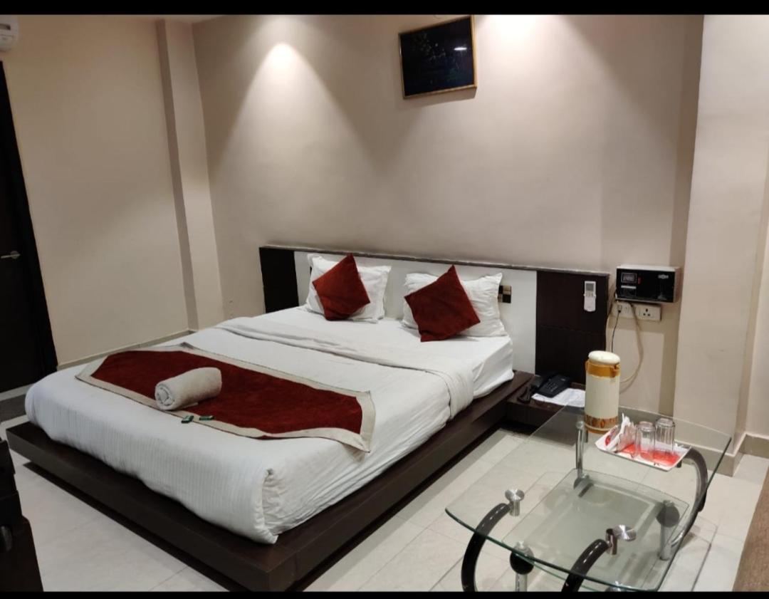 Hotel Sanjay Galaxy,Kānpur Exterior photo