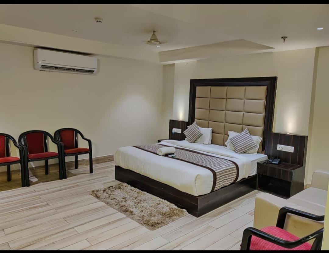 Hotel Sanjay Galaxy,Kānpur Exterior photo